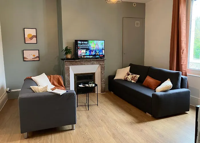 T2 Le Moderne • Netflix • Parking • Gare
